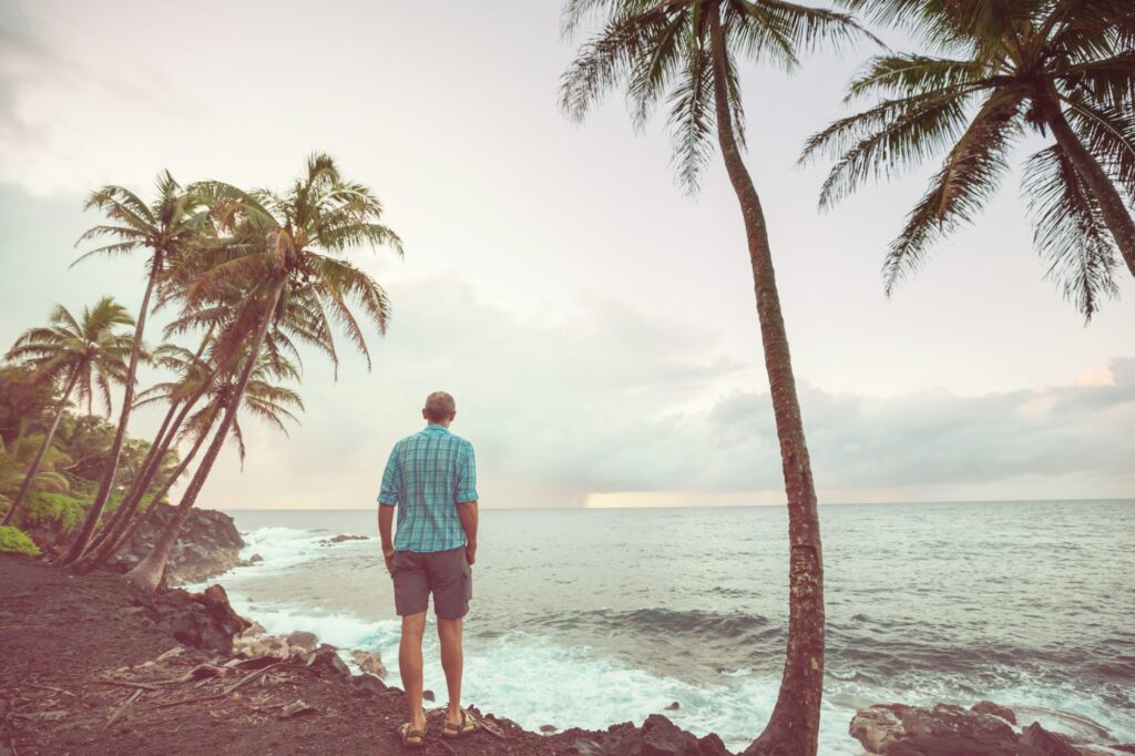 Tranquil beach near Pearl City, HI, reflecting the calm and effective dental marketing strategies of Clear to Launch Dental Marketing for dental practices in Pearl City.